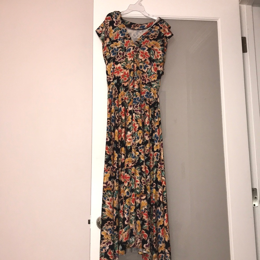 Zara floral dress *** NEVER WORN ***